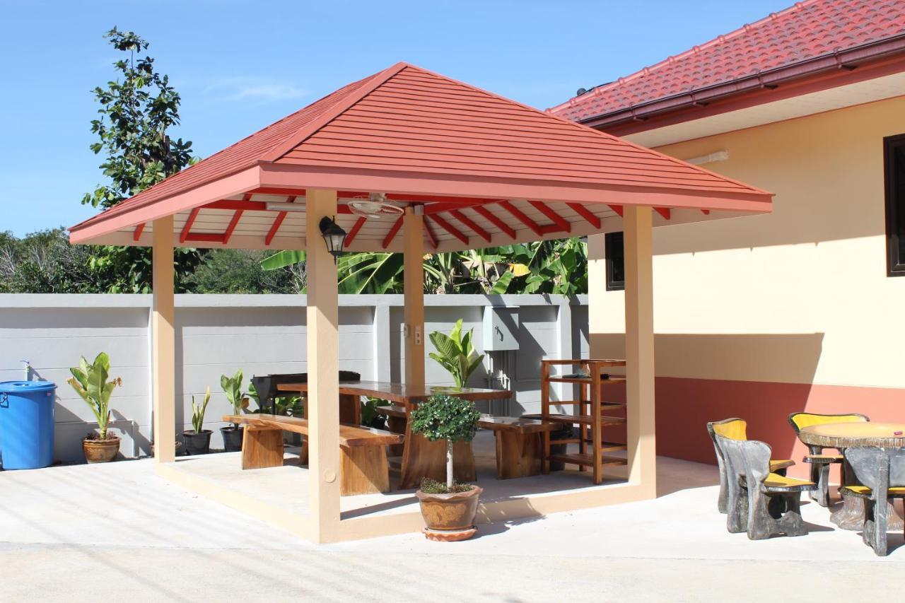 Naluemon Village Fh 1 Rayong Exterior photo